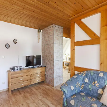 Cozy In With Terrace Hallenberg